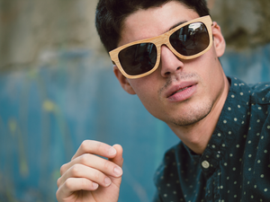 MEN'S BAMBOO SUNGLASSES