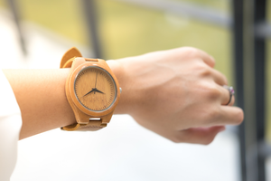 WOMEN'S BAMBOO WATCHES